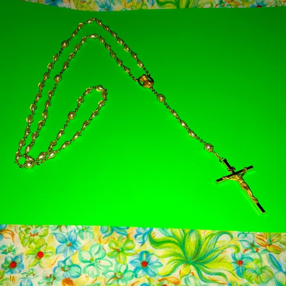 Pearl & goldtone rosary bead necklace